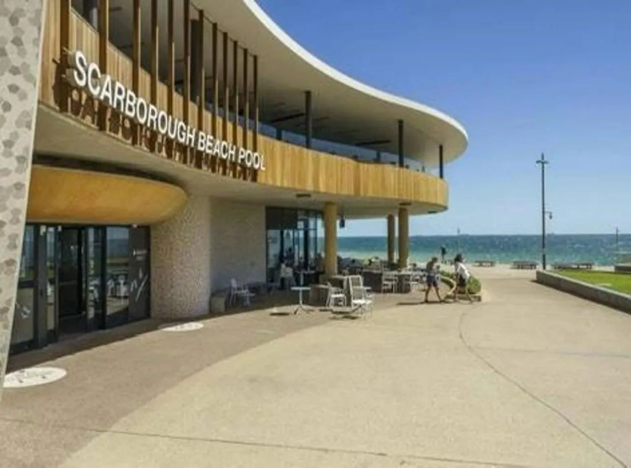 公寓式酒店 Coastal Scarborough Beach 